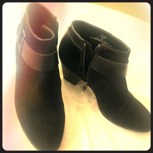 Women’s Faux suede boots - Picture 1 of 4
